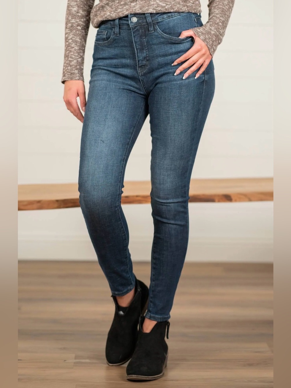 Judy Blue Los Angeles Skinny Jeans JB88326 13/31